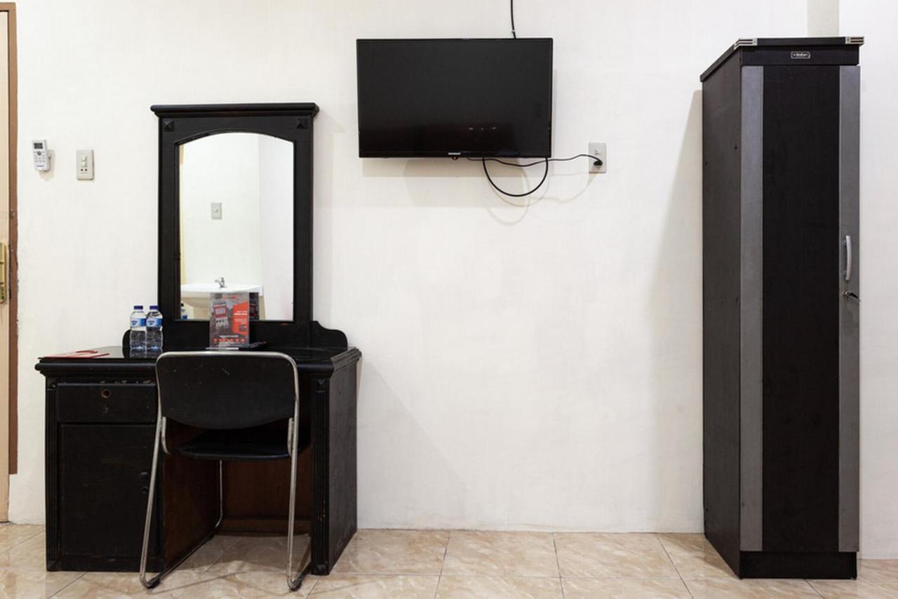 Reddoorz Near Yuki Simpang Raya Mall Medan 2 Exteriör bild