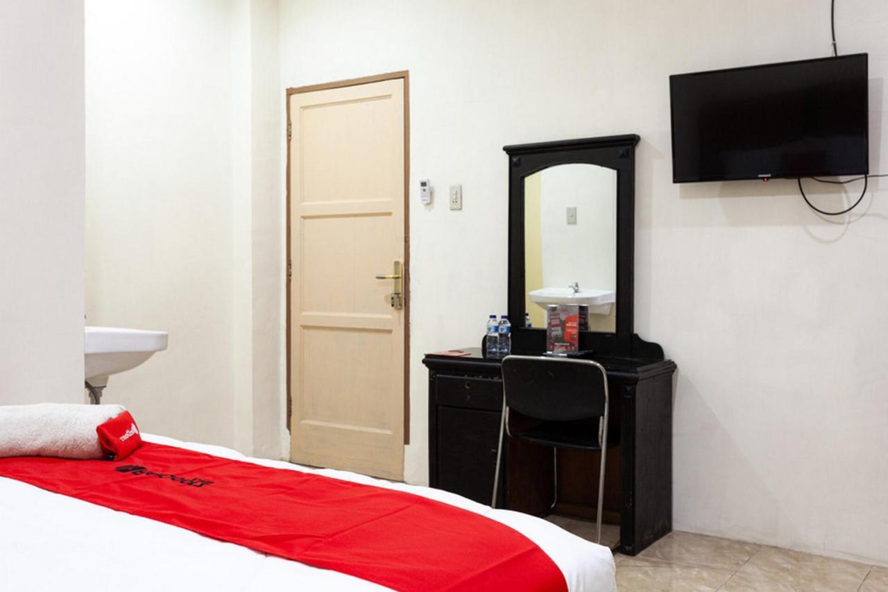 Reddoorz Near Yuki Simpang Raya Mall Medan 2 Exteriör bild